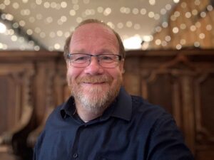 Erfahrener DJ für Geburtstagsfeier in Aktion